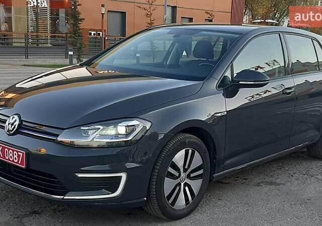 Серый Фольксваген e-Golf, объемом двигателя 0 л и пробегом 140 тыс. км за 12300 $, фото 3 на Automoto.ua