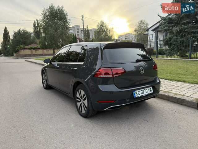 Серый Фольксваген e-Golf, объемом двигателя 0 л и пробегом 73 тыс. км за 14300 $, фото 7 на Automoto.ua