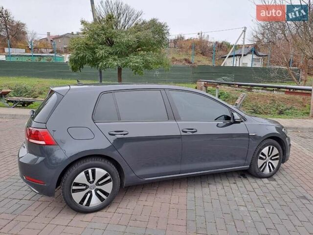 Серый Фольксваген e-Golf, объемом двигателя 0 л и пробегом 54 тыс. км за 16500 $, фото 9 на Automoto.ua