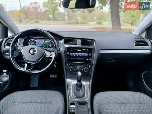 Фольксваген e-Golf 2020 в Кропивницком (Кировограде) на Automoto.ua Серый Фольксваген e-Golf, объемом двигателя 0 л и пробегом 125 тыс. км за 14550 $, фото 39 на Automoto.ua