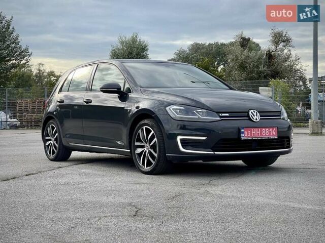 Серый Фольксваген e-Golf, объемом двигателя 0 л и пробегом 103 тыс. км за 13300 $, фото 10 на Automoto.ua