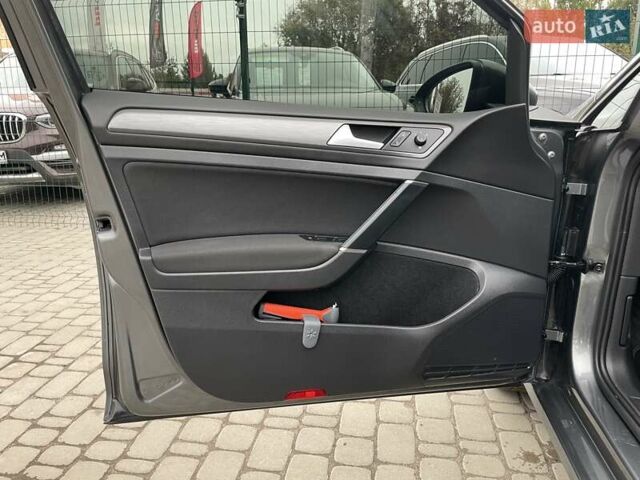 Серый Фольксваген e-Golf, объемом двигателя 0 л и пробегом 108 тыс. км за 13499 $, фото 22 на Automoto.ua