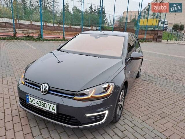 Серый Фольксваген e-Golf, объемом двигателя 0 л и пробегом 54 тыс. км за 16500 $, фото 7 на Automoto.ua