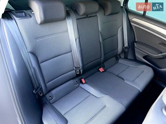 Серый Фольксваген e-Golf, объемом двигателя 0 л и пробегом 54 тыс. км за 16500 $, фото 27 на Automoto.ua