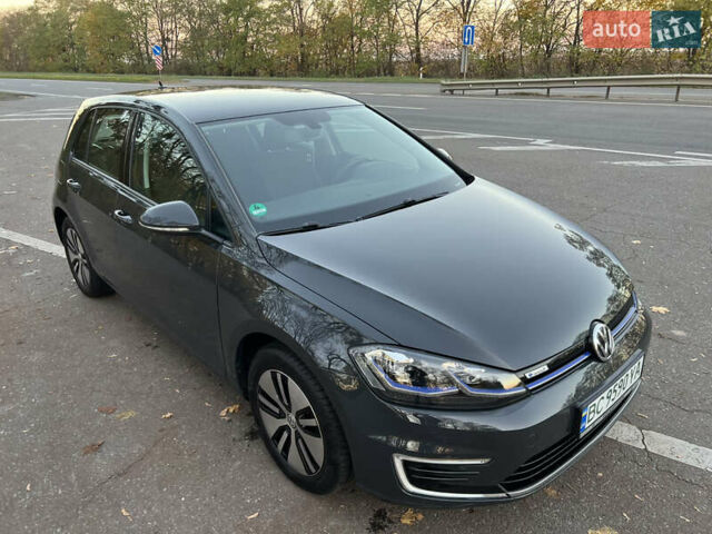 Серый Фольксваген e-Golf, объемом двигателя 0 л и пробегом 69 тыс. км за 12950 $, фото 8 на Automoto.ua