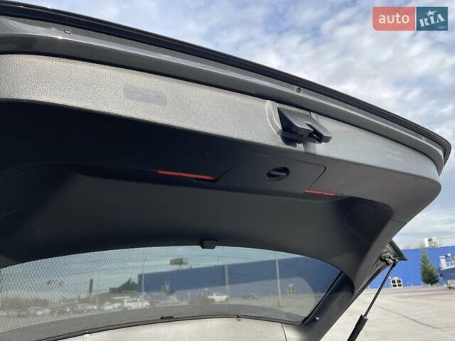 Серый Фольксваген e-Golf, объемом двигателя 0 л и пробегом 103 тыс. км за 13300 $, фото 16 на Automoto.ua