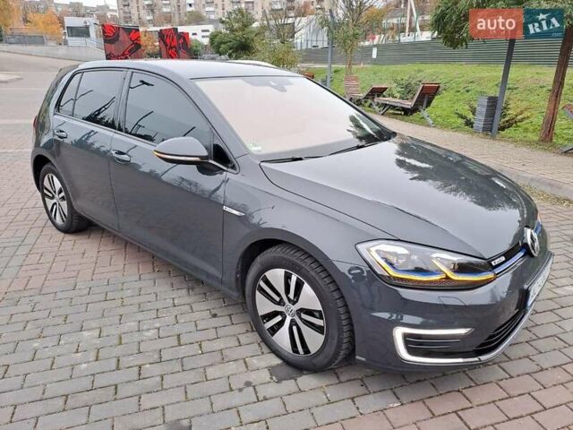 Серый Фольксваген e-Golf, объемом двигателя 0 л и пробегом 54 тыс. км за 16500 $, фото 6 на Automoto.ua