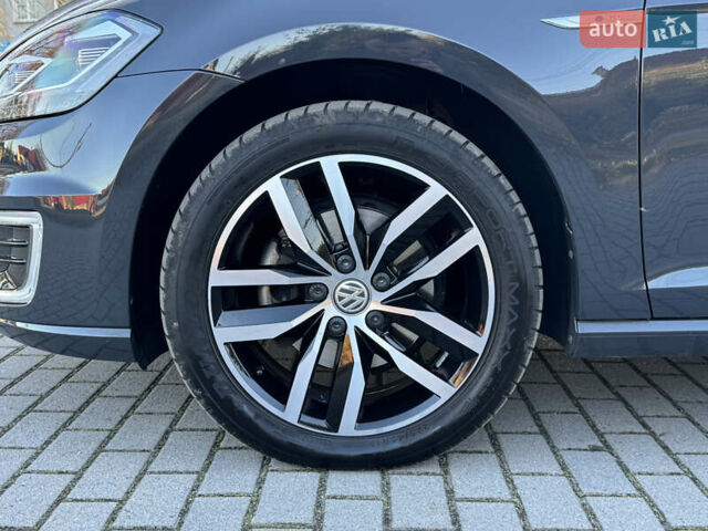 Сірий Фольксваген e-Golf, об'ємом двигуна 0 л та пробігом 51 тис. км за 13499 $, фото 42 на Automoto.ua
