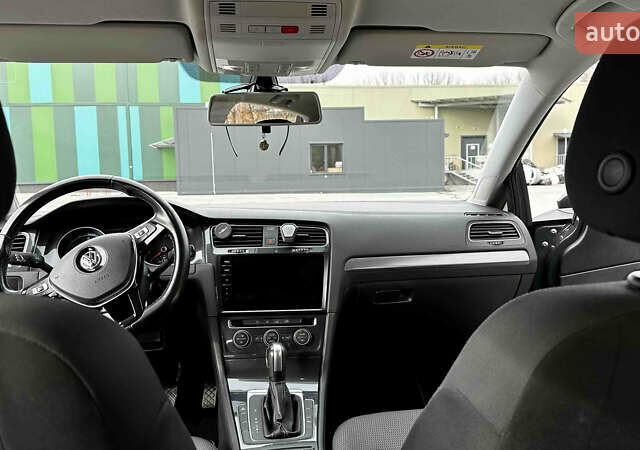 Сірий Фольксваген e-Golf, об'ємом двигуна 0 л та пробігом 64 тис. км за 13500 $, фото 32 на Automoto.ua