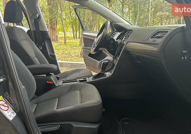 Серый Фольксваген e-Golf, объемом двигателя 0 л и пробегом 59 тыс. км за 15400 $, фото 15 на Automoto.ua