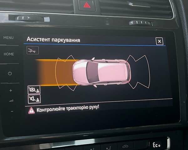 Серый Фольксваген e-Golf, объемом двигателя 0 л и пробегом 62 тыс. км за 14300 $, фото 54 на Automoto.ua