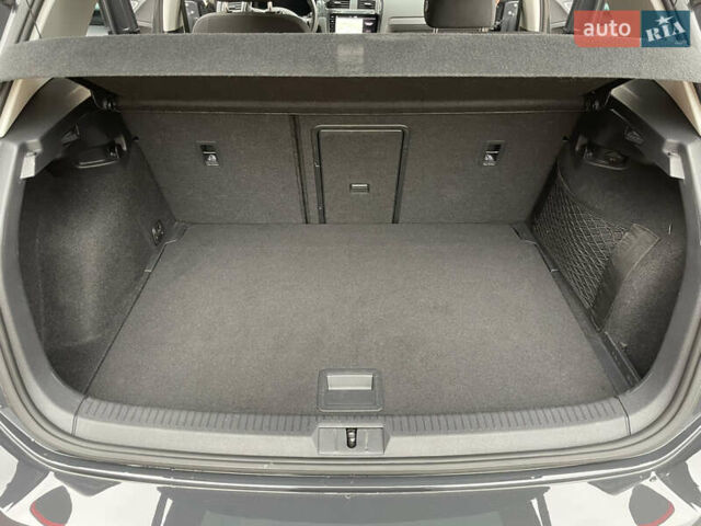 Сірий Фольксваген e-Golf, об'ємом двигуна 0 л та пробігом 40 тис. км за 16500 $, фото 16 на Automoto.ua