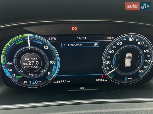 Сірий Фольксваген e-Golf, об'ємом двигуна 0 л та пробігом 40 тис. км за 16500 $, фото 48 на Automoto.ua