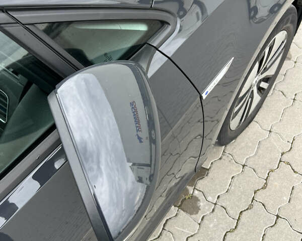 Серый Фольксваген e-Golf, объемом двигателя 0 л и пробегом 45 тыс. км за 14800 $, фото 22 на Automoto.ua