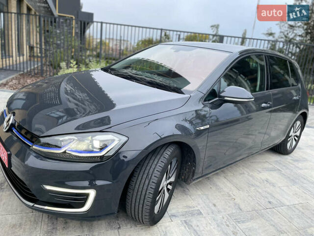Серый Фольксваген e-Golf, объемом двигателя 0 л и пробегом 91 тыс. км за 13500 $, фото 5 на Automoto.ua