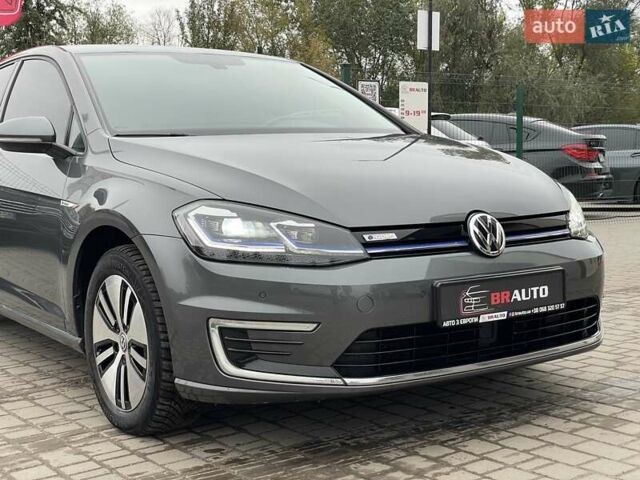 Серый Фольксваген e-Golf, объемом двигателя 0 л и пробегом 108 тыс. км за 13499 $, фото 7 на Automoto.ua