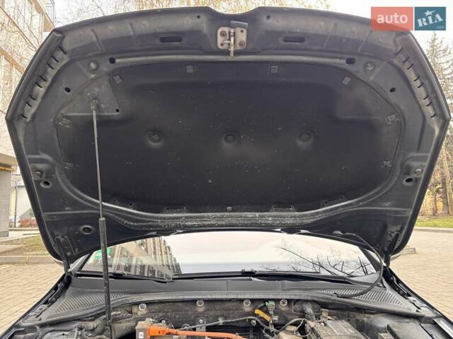 Серый Фольксваген e-Golf, объемом двигателя 0 л и пробегом 60 тыс. км за 16900 $, фото 79 на Automoto.ua