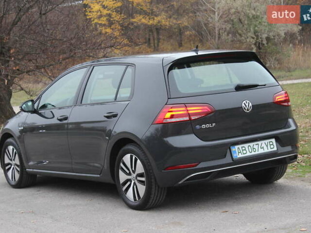 Серый Фольксваген e-Golf, объемом двигателя 0 л и пробегом 65 тыс. км за 13999 $, фото 9 на Automoto.ua