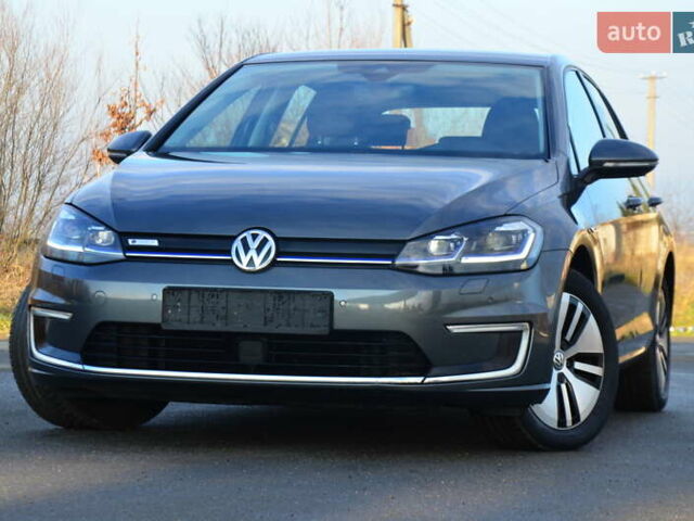 Серый Фольксваген e-Golf, объемом двигателя 0 л и пробегом 91 тыс. км за 13250 $, фото 12 на Automoto.ua