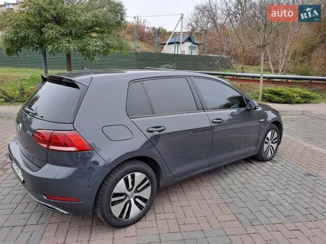 Серый Фольксваген e-Golf, объемом двигателя 0 л и пробегом 54 тыс. км за 16500 $, фото 10 на Automoto.ua