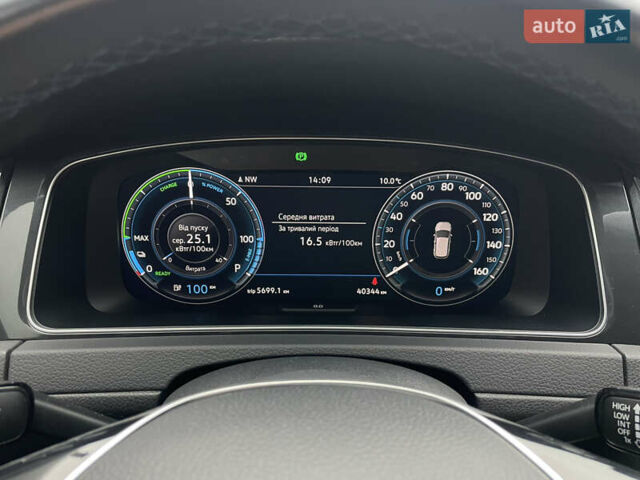 Сірий Фольксваген e-Golf, об'ємом двигуна 0 л та пробігом 40 тис. км за 16500 $, фото 50 на Automoto.ua