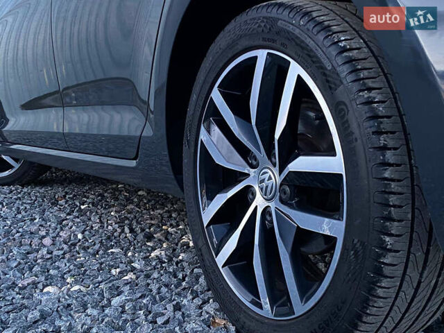 Серый Фольксваген e-Golf, объемом двигателя 0 л и пробегом 157 тыс. км за 12499 $, фото 23 на Automoto.ua