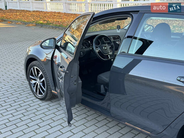 Сірий Фольксваген e-Golf, об'ємом двигуна 0 л та пробігом 51 тис. км за 13499 $, фото 47 на Automoto.ua