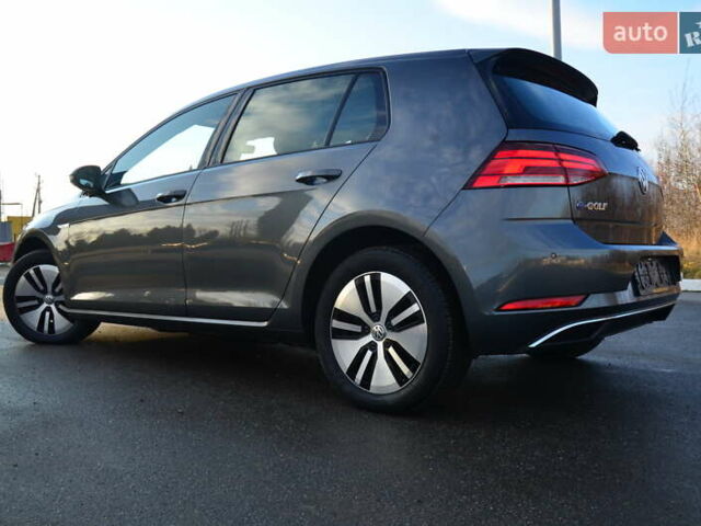 Серый Фольксваген e-Golf, объемом двигателя 0 л и пробегом 91 тыс. км за 13250 $, фото 28 на Automoto.ua