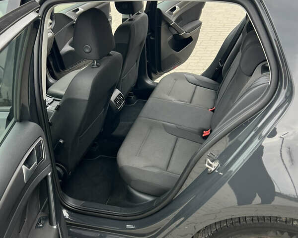 Серый Фольксваген e-Golf, объемом двигателя 0 л и пробегом 45 тыс. км за 14800 $, фото 34 на Automoto.ua