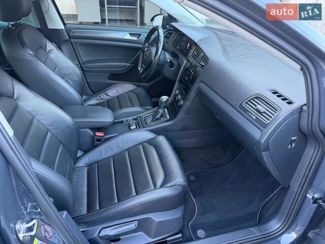 Сірий Фольксваген e-Golf, об'ємом двигуна 0 л та пробігом 88 тис. км за 15999 $, фото 29 на Automoto.ua