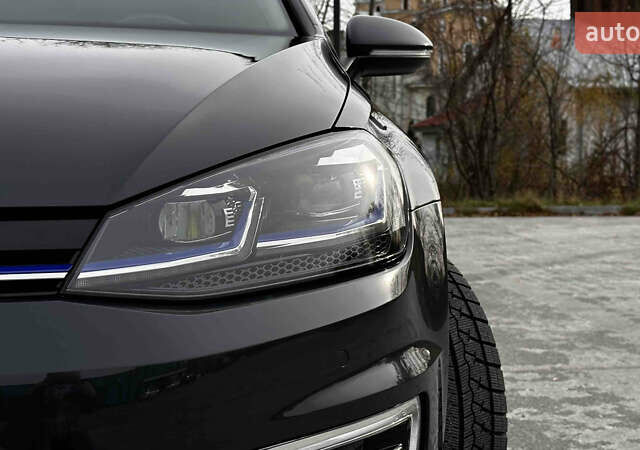 Сірий Фольксваген e-Golf, об'ємом двигуна 0 л та пробігом 64 тис. км за 13500 $, фото 11 на Automoto.ua