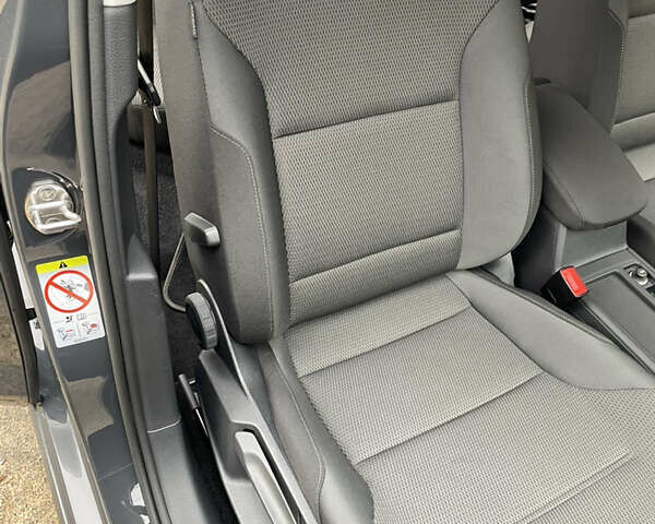 Сірий Фольксваген e-Golf, об'ємом двигуна 0 л та пробігом 40 тис. км за 16500 $, фото 25 на Automoto.ua