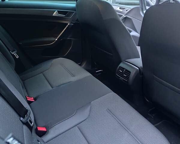 Сірий Фольксваген e-Golf, об'ємом двигуна 0 л та пробігом 55 тис. км за 15500 $, фото 5 на Automoto.ua