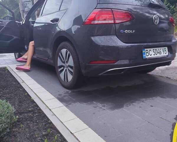 Сірий Фольксваген e-Golf, об'ємом двигуна 0 л та пробігом 55 тис. км за 15500 $, фото 3 на Automoto.ua