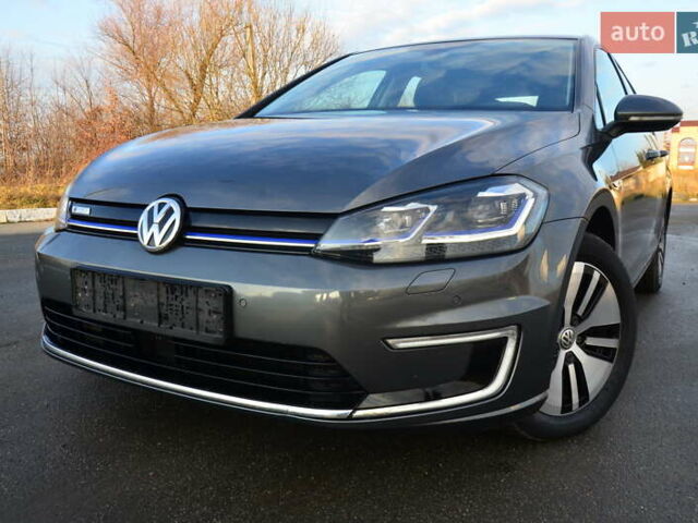 Серый Фольксваген e-Golf, объемом двигателя 0 л и пробегом 91 тыс. км за 13250 $, фото 10 на Automoto.ua