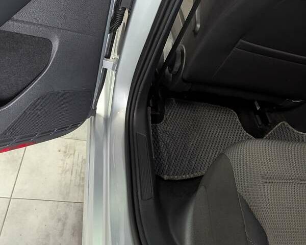 Серый Фольксваген e-Golf, объемом двигателя 0 л и пробегом 29 тыс. км за 14800 $, фото 15 на Automoto.ua