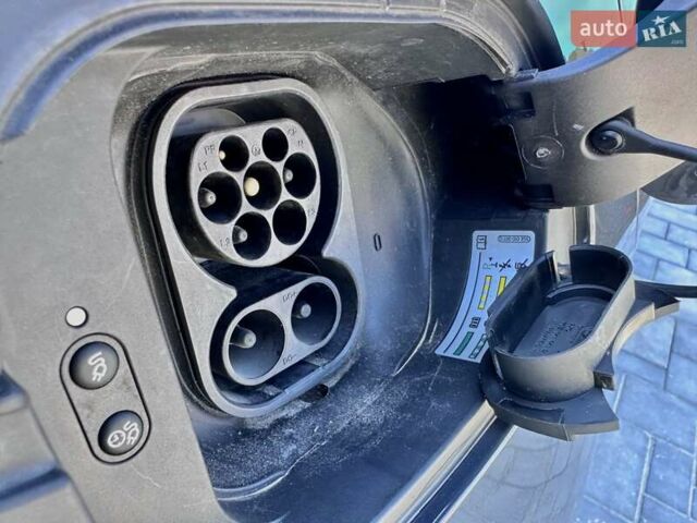 Серый Фольксваген e-Golf, объемом двигателя 0 л и пробегом 54 тыс. км за 16500 $, фото 34 на Automoto.ua