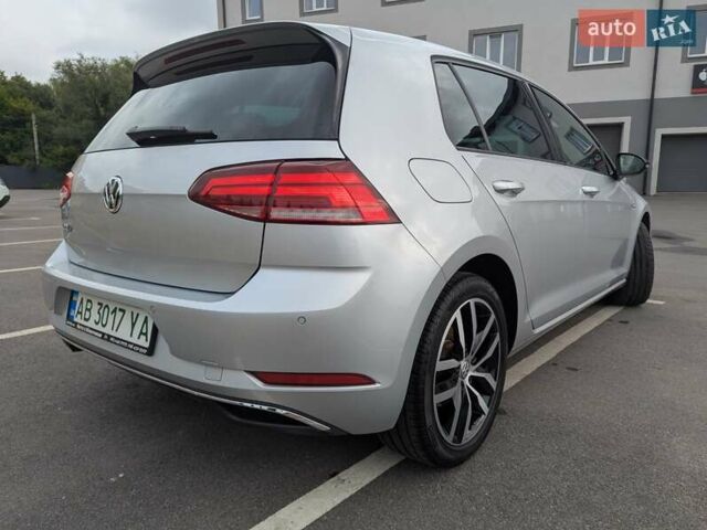 Серый Фольксваген e-Golf, объемом двигателя 0 л и пробегом 29 тыс. км за 14800 $, фото 9 на Automoto.ua