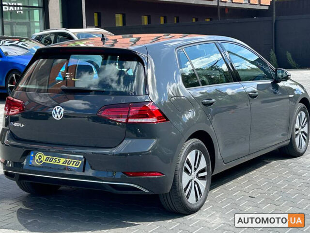 Серый Фольксваген e-Golf, объемом двигателя 36 л и пробегом 80 тыс. км за 15600 $, фото 5 на Automoto.ua