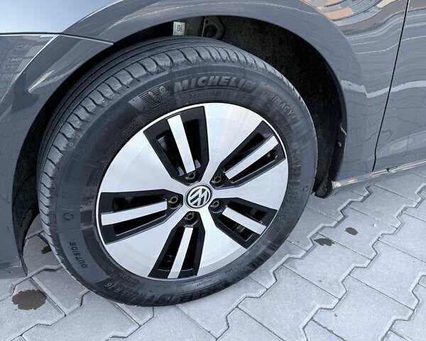 Сірий Фольксваген e-Golf, об'ємом двигуна 0 л та пробігом 124 тис. км за 12900 $, фото 7 на Automoto.ua