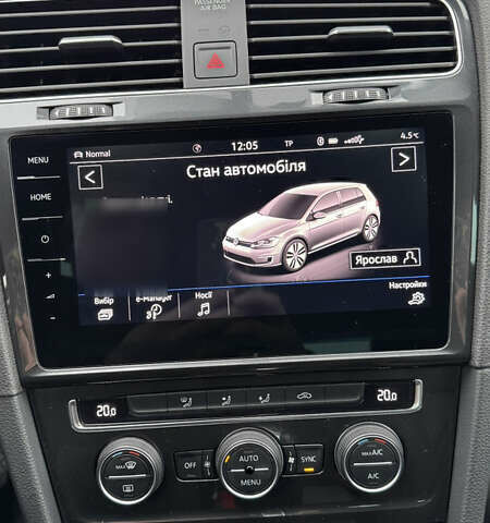 Серый Фольксваген e-Golf, объемом двигателя 0 л и пробегом 57 тыс. км за 14600 $, фото 17 на Automoto.ua