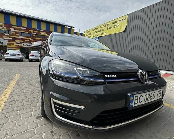 Сірий Фольксваген e-Golf, об'ємом двигуна 0 л та пробігом 50 тис. км за 14700 $, фото 57 на Automoto.ua