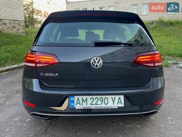 Серый Фольксваген e-Golf, объемом двигателя 0 л и пробегом 62 тыс. км за 14300 $, фото 8 на Automoto.ua