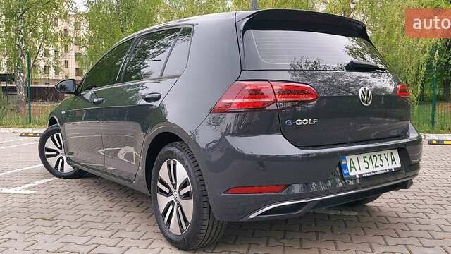 Серый Фольксваген e-Golf, объемом двигателя 0 л и пробегом 95 тыс. км за 14500 $, фото 5 на Automoto.ua