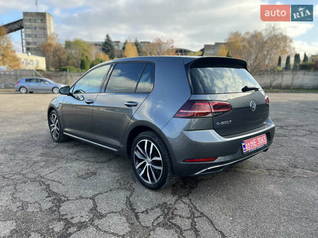 Серый Фольксваген e-Golf, объемом двигателя 0 л и пробегом 52 тыс. км за 16300 $, фото 5 на Automoto.ua