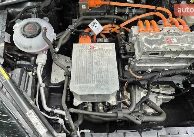 Сірий Фольксваген e-Golf, об'ємом двигуна 0 л та пробігом 81 тис. км за 15600 $, фото 5 на Automoto.ua