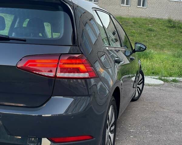 Серый Фольксваген e-Golf, объемом двигателя 0 л и пробегом 62 тыс. км за 14300 $, фото 9 на Automoto.ua