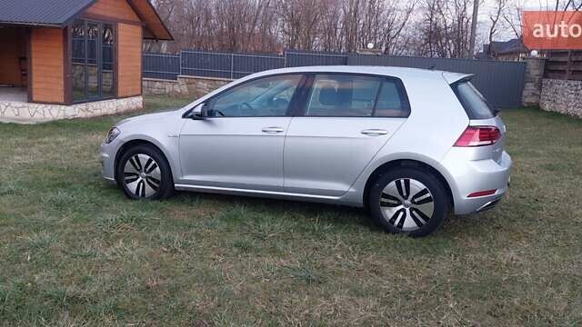 Серый Фольксваген e-Golf, объемом двигателя 0 л и пробегом 24 тыс. км за 16799 $, фото 23 на Automoto.ua
