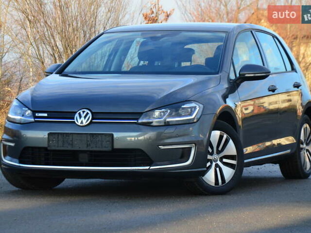 Серый Фольксваген e-Golf, объемом двигателя 0 л и пробегом 91 тыс. км за 13250 $, фото 14 на Automoto.ua