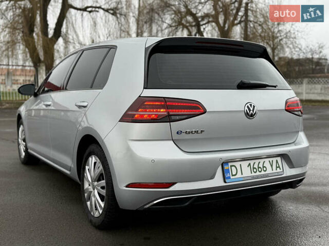 Серый Фольксваген e-Golf, объемом двигателя 0 л и пробегом 49 тыс. км за 14900 $, фото 4 на Automoto.ua